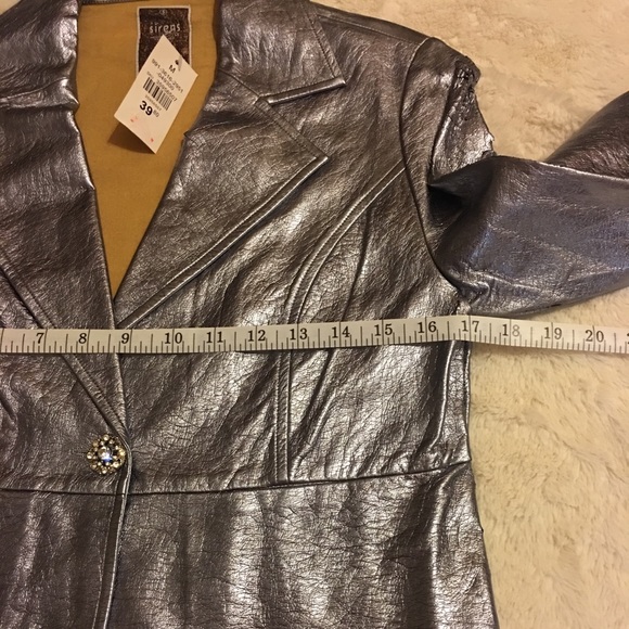 NWT silver distressed faux leather jacket - Picture 4 of 8